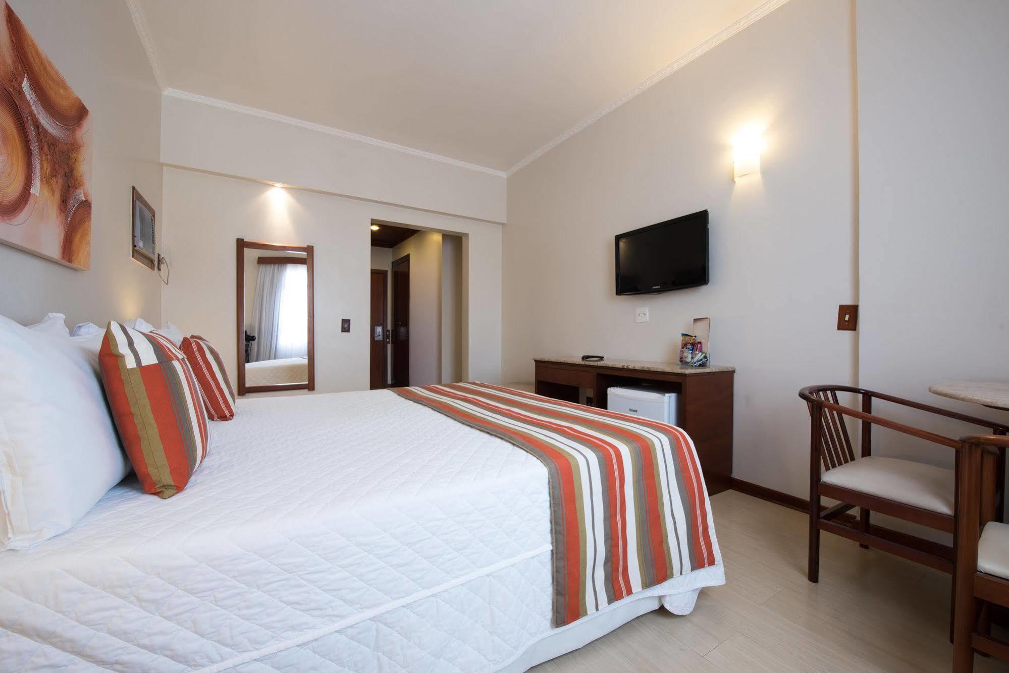 Hotel Carlton Plaza Pocos de Caldas Exterior photo
