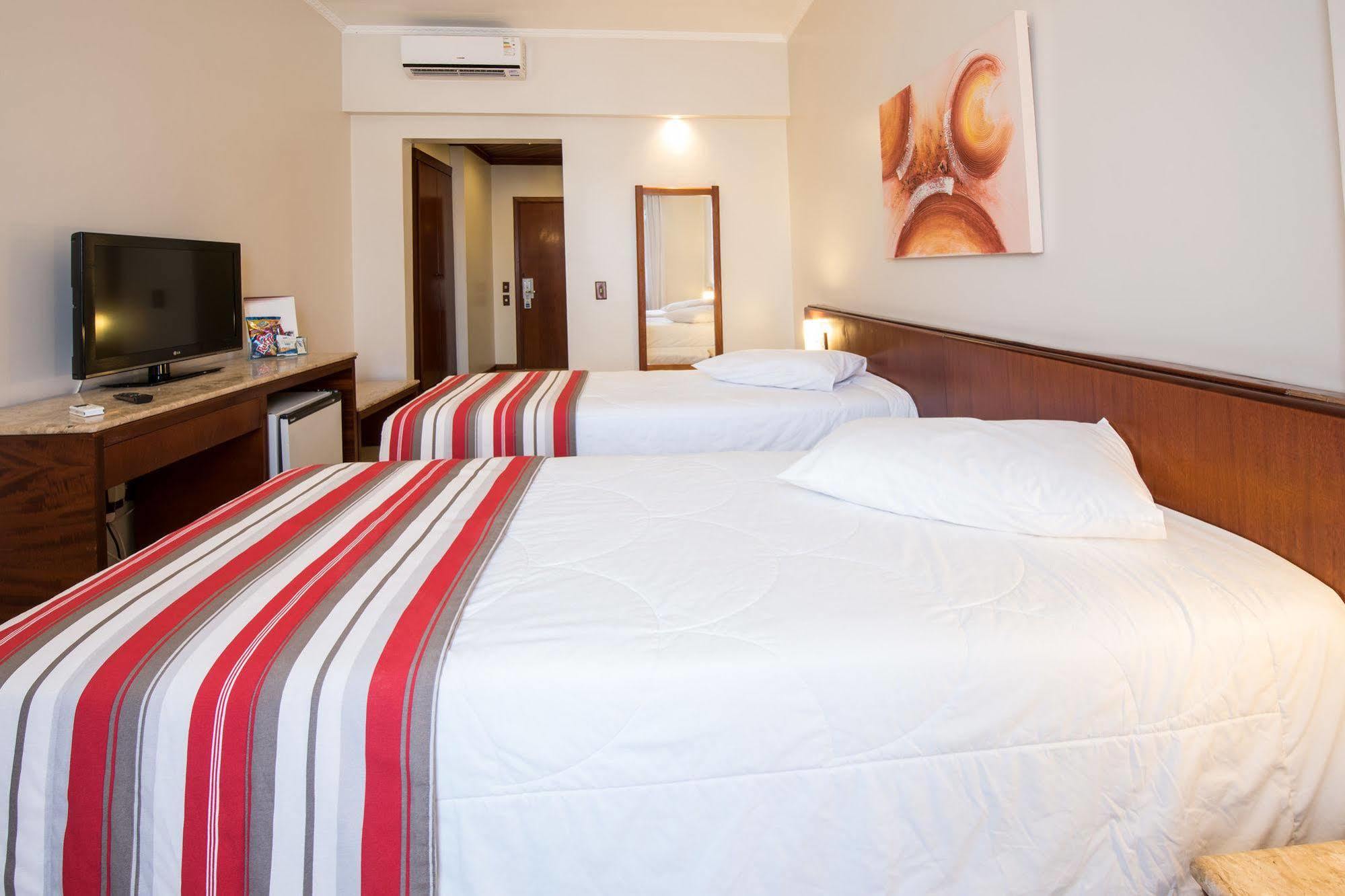Hotel Carlton Plaza Pocos de Caldas Exterior photo