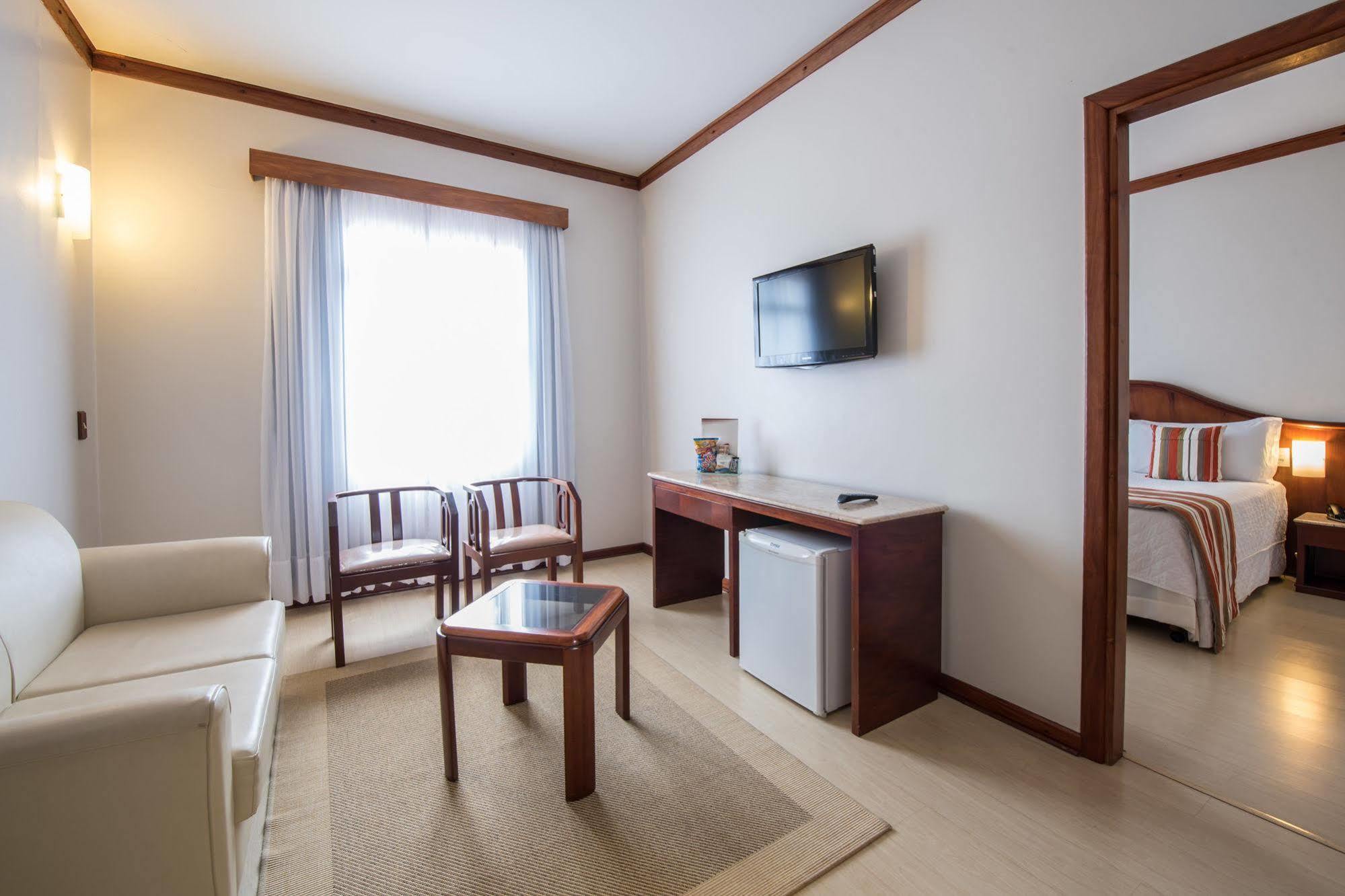 Hotel Carlton Plaza Pocos de Caldas Exterior photo